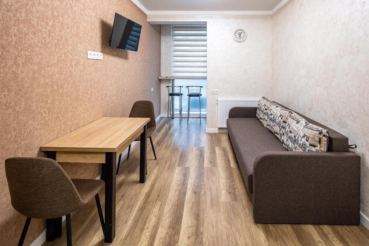 Avalon Time Apartment Lviv Eksteriør billede