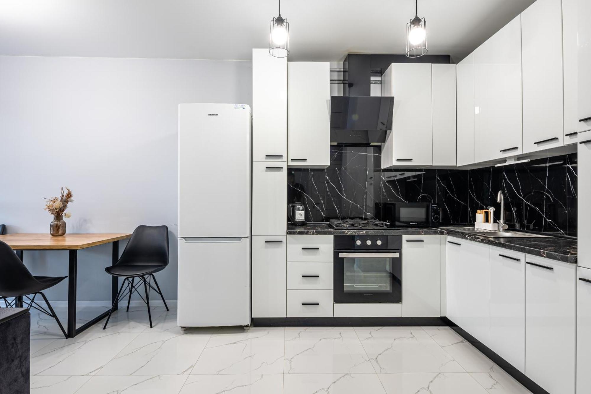 Avalon Time Apartment Lviv Eksteriør billede