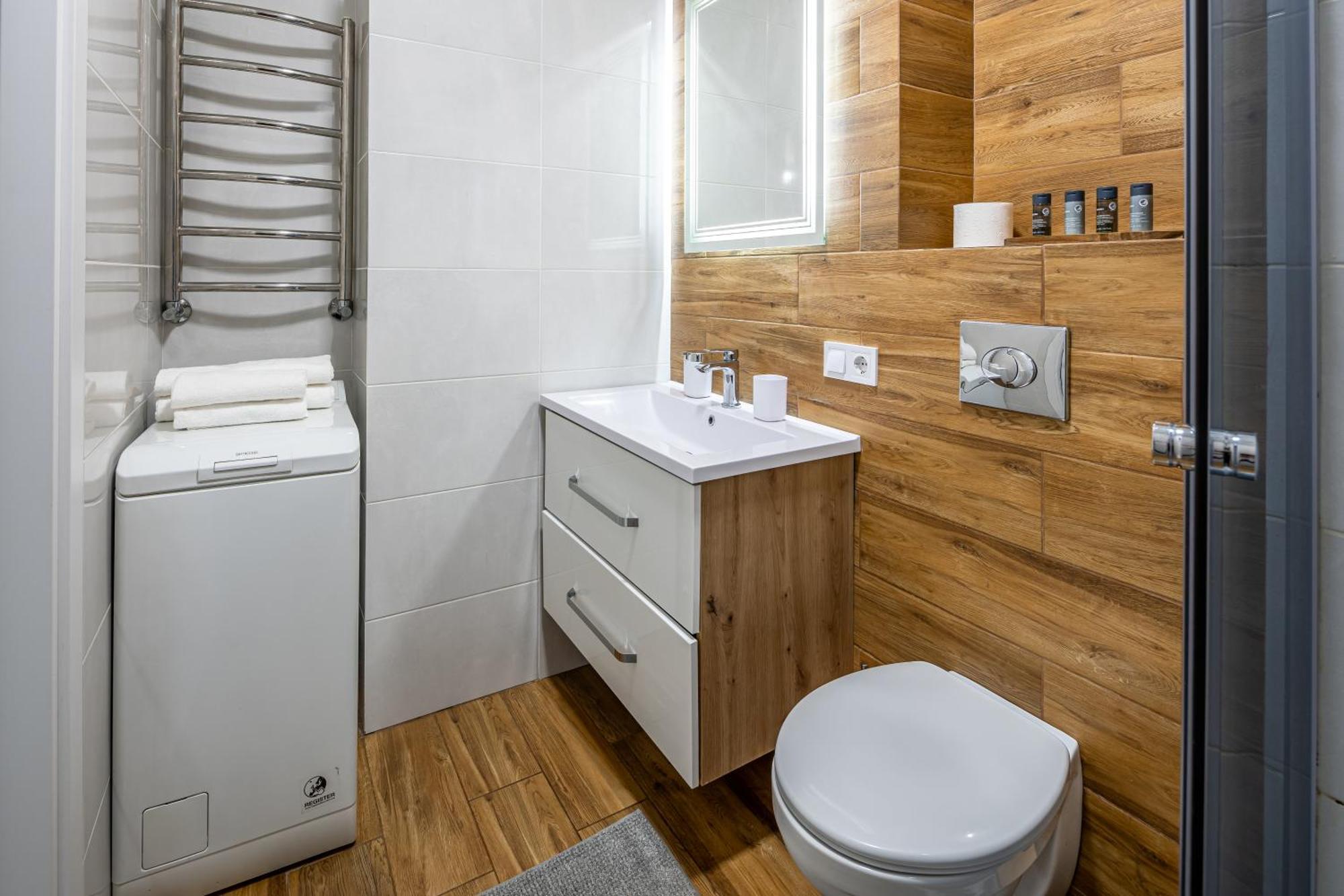 Avalon Time Apartment Lviv Eksteriør billede