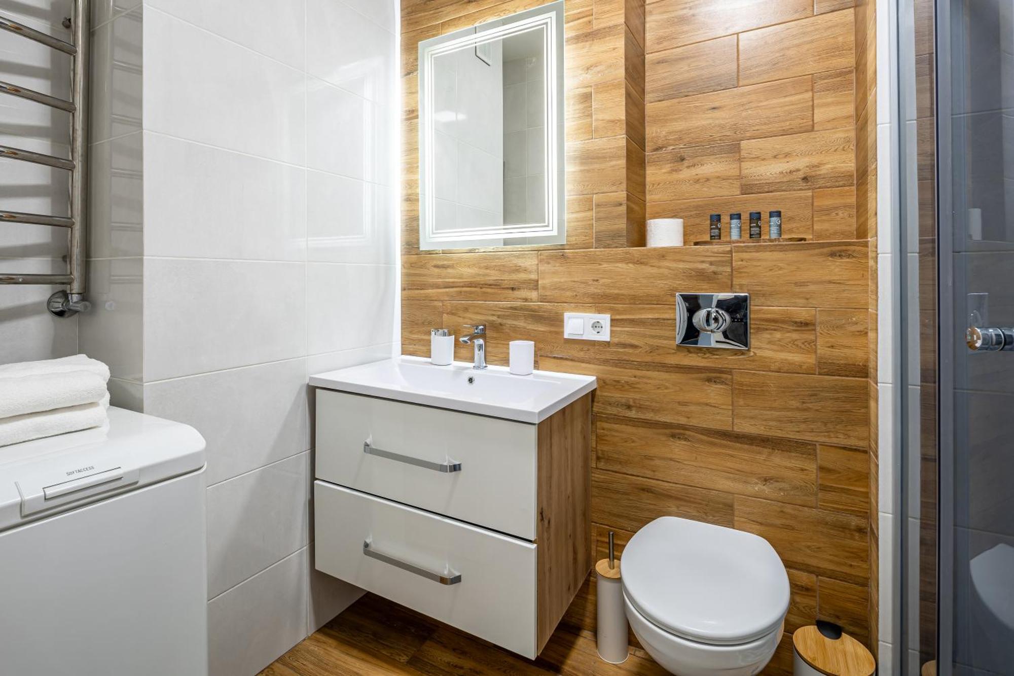 Avalon Time Apartment Lviv Eksteriør billede